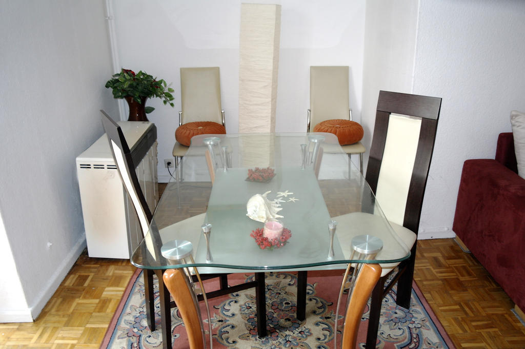 Kudamm Apartment West Central City Berlin Room photo